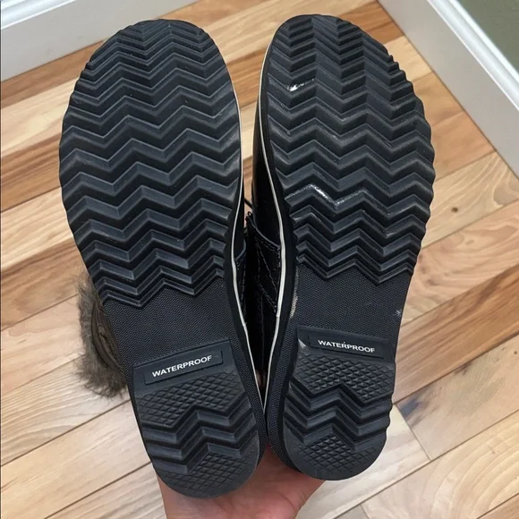 Sorel Tofino Black Fur Lined Boot Size 7 - Picture 7 of 8